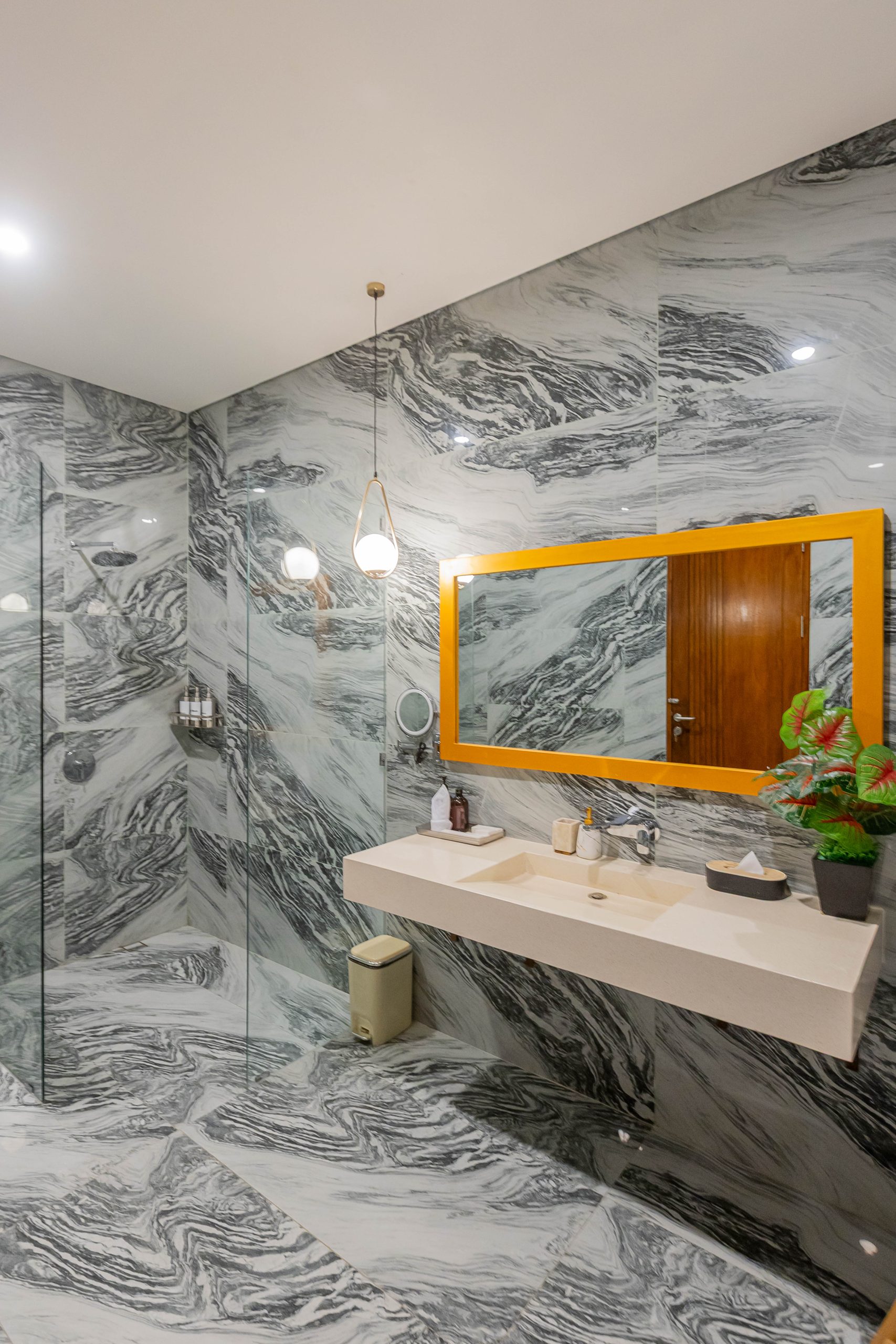 Summit Suite Photo 5