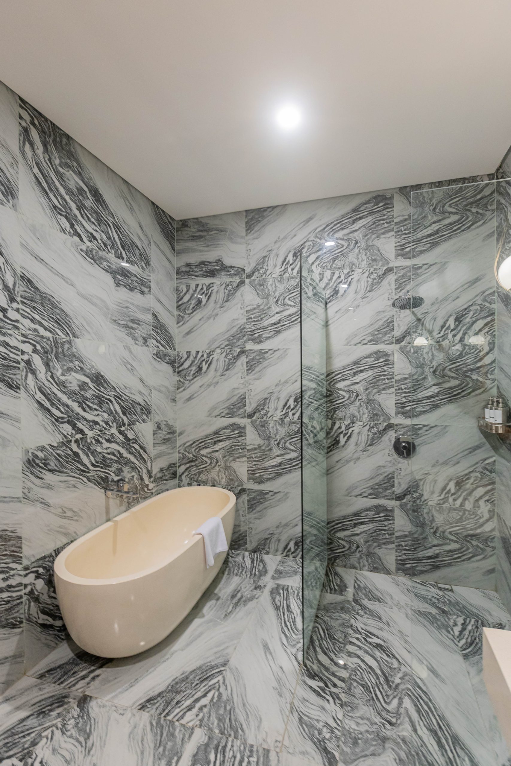 Summit Suite Photo 6